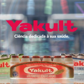 Campanha publicitária da Yakult reforça importância da ingestão diária do probiótico Lactobacillus casei Shirota