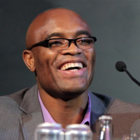 Anderson Silva lança marca de academia no Brasil