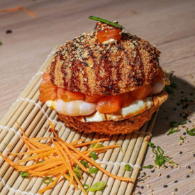 Kayato Sushi inova no cardápio e lança o hambúrguer de sushi