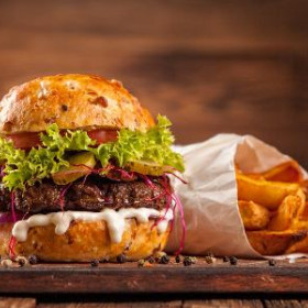 Dia do Hambúrguer: restaurantes ofertam até 50% de descontos nesta sexta-feira (28)