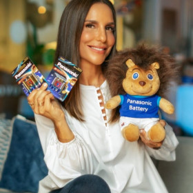 Ivete Sangalo firma parceria com o mascote da divisão de pilhas da gigante japonesa, o Panasonic Leo