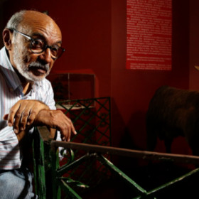 Documentário sobre a vida do pesquisador cearense Gilmar de Carvalho será exibido na TV Assembleia