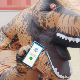 Campanha “Dinossauro” do Mercado Pago faz alusão à frustração com banco tradicional