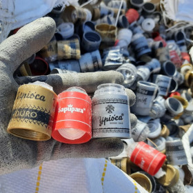 Diageo transforma 4 toneladas de resíduos plásticos da Ypióca em utensílios e doa à comunidade