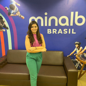 Larissa Oliveira é  a nova coordenadora de Marketing da Minalba Brasil
