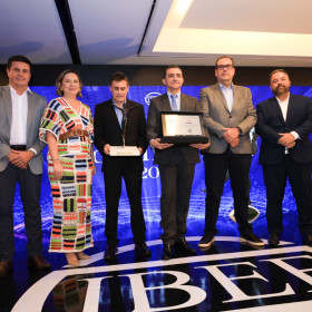 Pedro Lima, Jorge Pinheiro e José Roberto Nogueira recebem prêmio realizado pelo IBEF Ceará