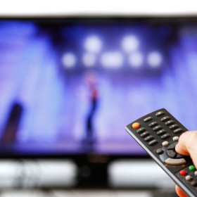 TV concentra 79% do tempo de vídeo do brasileiro. Plataformas online representam 21%, aponta estudo da  Kantar IBOPE Media.