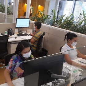 Com crescente de síndromes virais, empresas cearenses retomam o uso de máscaras