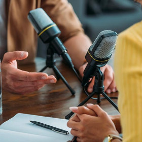 Descubra três vantagens em investir na produção de podcasts