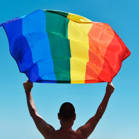 Nielsen apresenta pesquisa “Comunidade LGBTQIA+: o que está em foco?” que revela tendências, desafios e oportunidades para o público