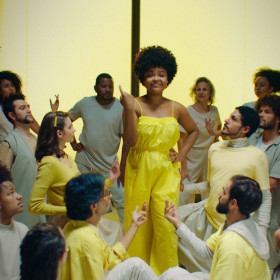 Banco do Brasil lança campanha com filme composto 100% por pessoas surdas que marca o Dia Nacional e Semana Internacional dos Surdos