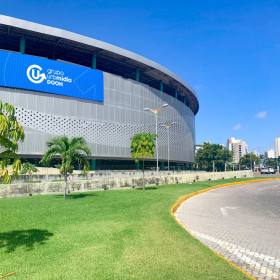 Grupo UrbMidia entrega duas revoluções em DOOH no Shopping Iguatemi Bosque