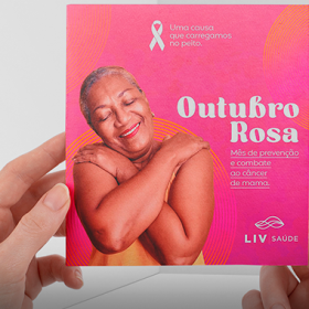 Com o conceito “Uma causa que carregamos no peito”, EBMQUINTTO assina campanha para Liv Saúde sobre a importância da mamografia