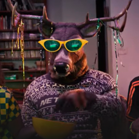 Campanha de natal da Netshoes traz de volta rena que não aceita presentes ruins