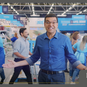 Acal Home Center lança nova campanha com Luiz Esteves intitulada “Vem Que Tem Negócio”