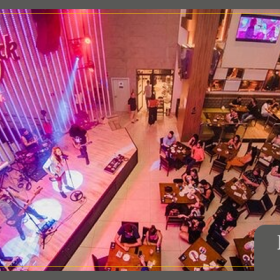 Cobasi e Hard Rock Cafe Fortaleza investem em tendência de eventos pet friendly