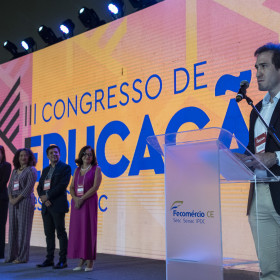 Congresso debate tecnologia e aprendizagem na Educação