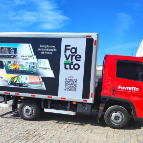 Automidia System: produto de comunicação que transforma caminhões em outdoors itinerantes