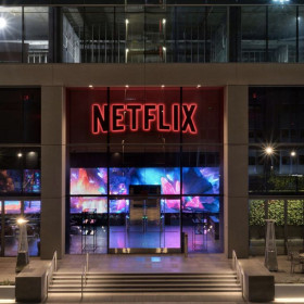 Netflix investirá em lojas físicas com experiências alusivas a filmes e séries