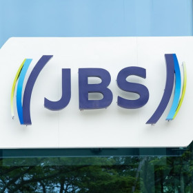JBS apresenta modernização da marca aos 70 anos de história