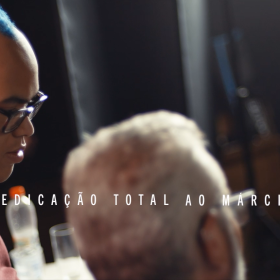 Casas Bahia celebra mais de 70 anos com nova campanha