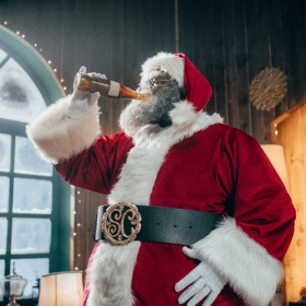 Coca-Cola apresenta nova campanha de natal, ‘Desperte o Papai Noel que há em você’