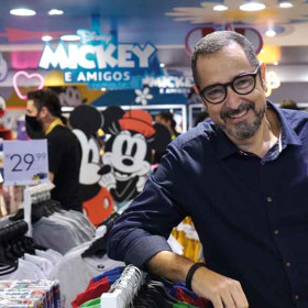 Com foco na Geração Z, Pernambucanas atualiza coleção em parceria com a Disney