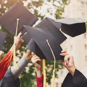 Santander oferece 1 mil bolsas de estudo para estudantes do Ceará