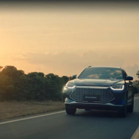 BYD lança filme publicitário bem humorado sobre autonomia de veículos