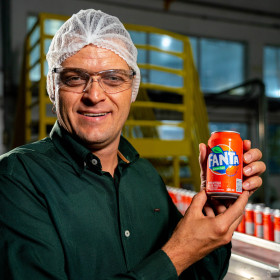 Fanta lança refrigerante com sabor de caju