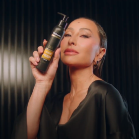 Sabrina Sato brilha em novo comercial da TRESemmé