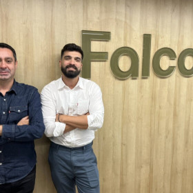 Falconi integra jornalistas Fabiano Candido e Leonardo Rocha a sua equipe de marketing
