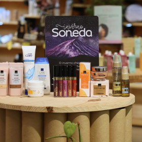 Avon entra no varejo físico em parceria com a Soneda Casa de Beleza