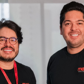 Metro Design celebra sete anos e diretores contam detalhes da trajetória da agência