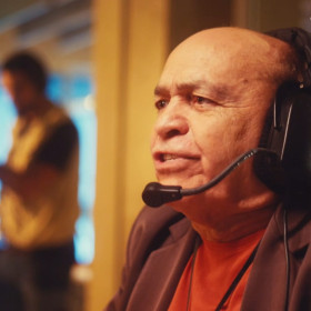 Advance e Normatel trazem Vavá Maravilha como locutor em nova campanha