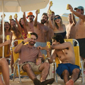 GUT e Skol apostam em humor em nova campanha da marca