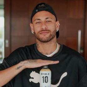 Cimed anuncia Neymar Jr. como novo embaixador da linha de hidratação Lavitan