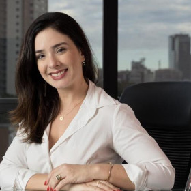 Ana Hilda Randal é a nova head de marketing e inovação da Zenir Móveis