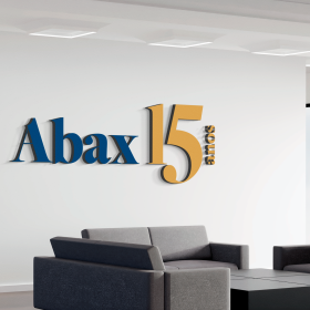 Abax Consultoria lança selo comemorativo dos 15 anos da empresa