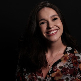 Bruna Goularte representa o Brasil no festival Cannes Lions após vencer o Young Planners 2025