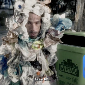 Homem-Lixo retorna em nova campanha da Prefeitura do Recife