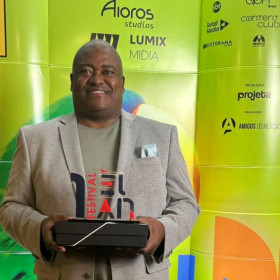 CHICOOH+ conquista prêmio no Festival Élan 2025 com projeto veiculado pela Construmídia