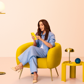 Anitta surge parada em nova campanha do Marcado Pago