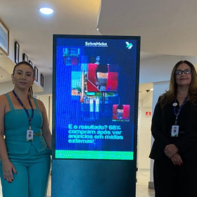 SobreMídia e Shopping Benfica firmam parceria para ampliar experiências de mídia digital no varejo