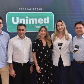 “Será na fricção do humano com o humano que nos tornaremos melhores”, afirma Sabina Deweik em palestra sobre saúde social