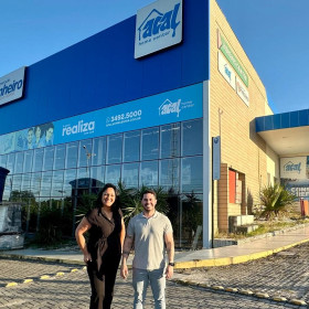 Acal Home Center e Supermercado Pinheiro lançam collab para transformar a experiência do consumidor