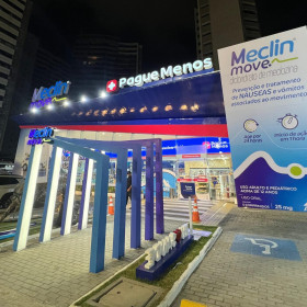 Mimo e Apsen transformam farmácia da Pague Menos na Praia de Iracema