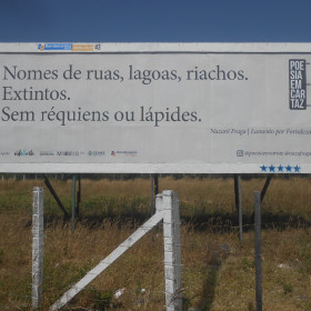 Ação inédita idealizada pelo publicitário Paulo Fraga-Queiroz transforma poesias em mídia OOH em Fortaleza