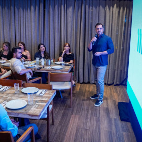 JCPM Mídia & Experiência investe em novos formatos digitais indoor e outdoor