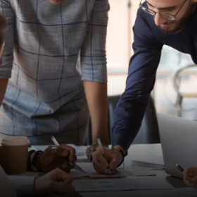 Por que o marketing precisa pensar como um conselho